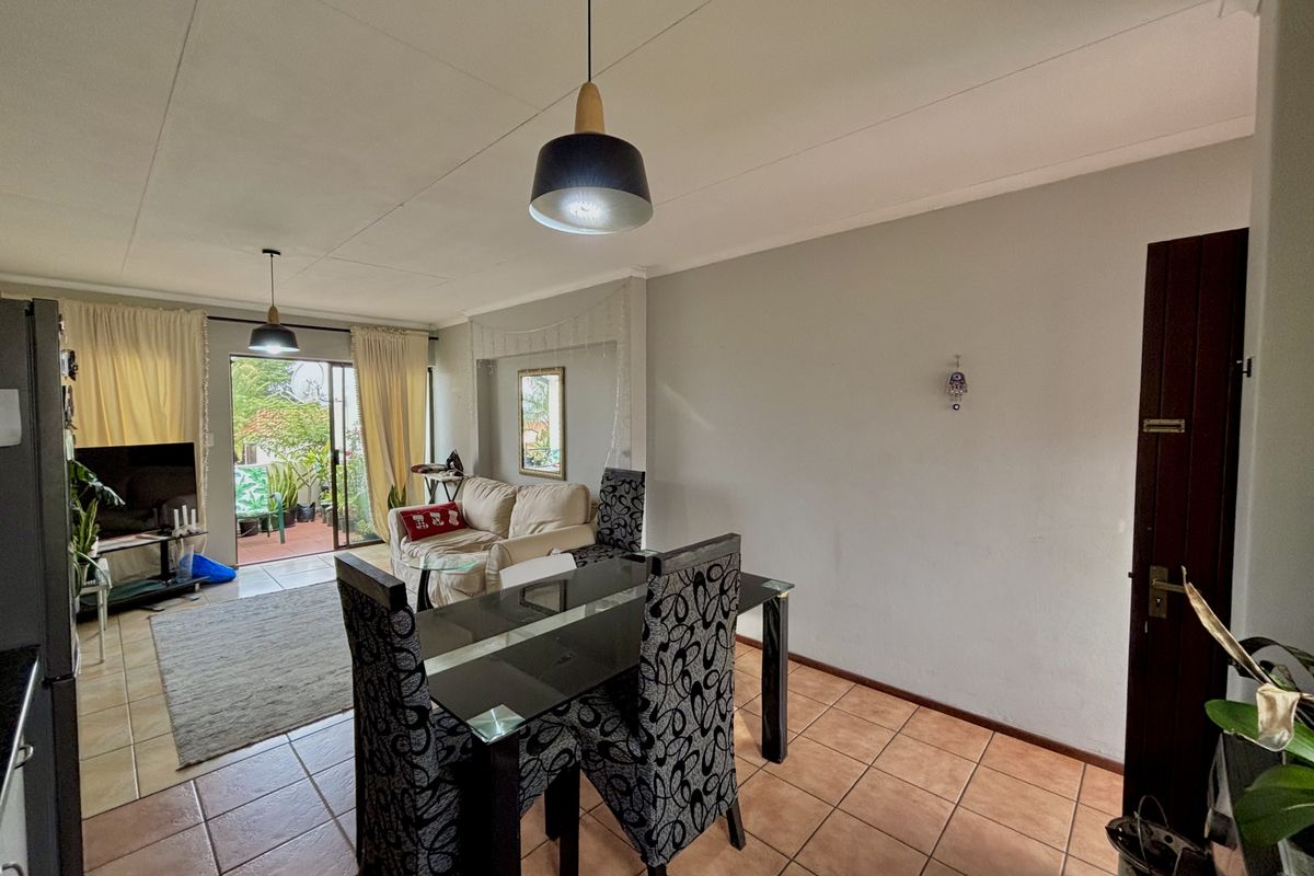 Lock-Up-and-Go Living with Views Across Johannesburg - Photo 2