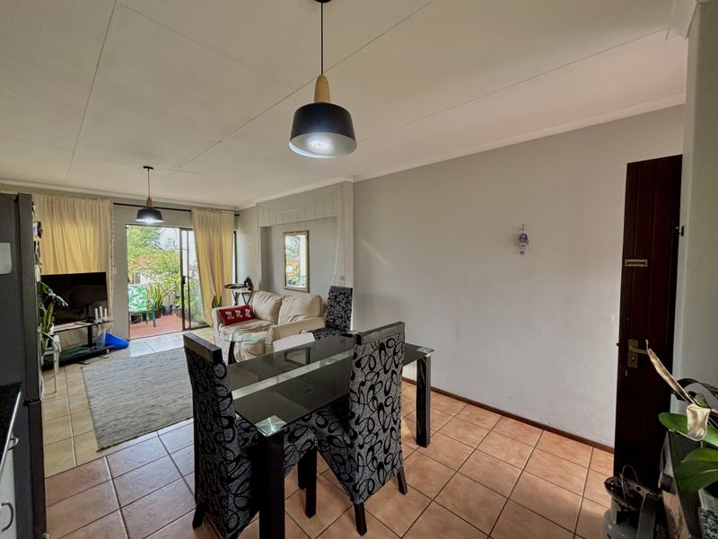 Lock-Up-and-Go Living with Views Across Johannesburg - Photo 2