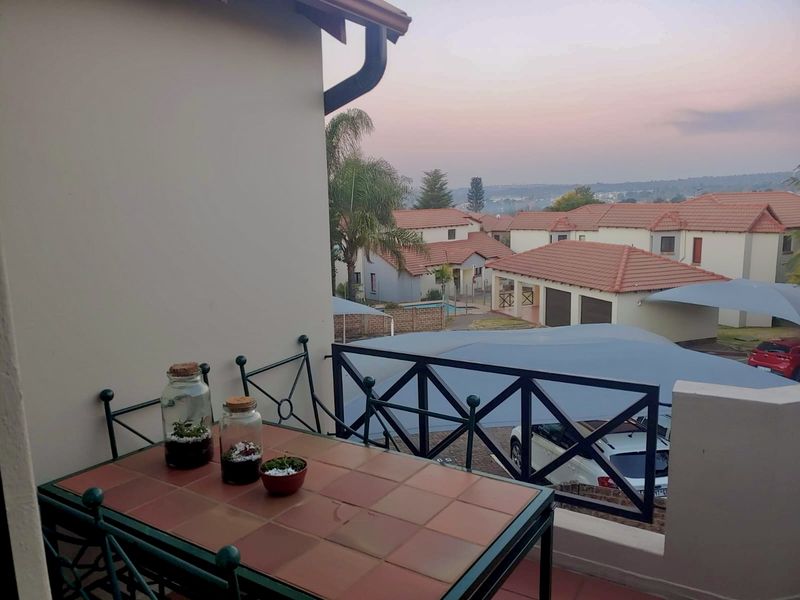 Lock-Up-and-Go with breathtaking views - Photo 1