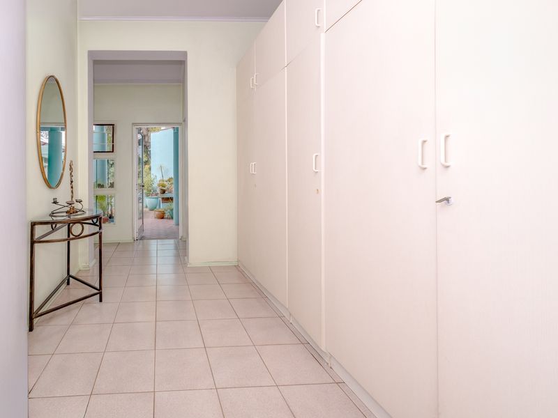 LUXURY ABOUNDS IN AN EXCEPTIONAL SETTING DEFINED BY STRIKING DESIGN AND VIBRANT AMBIENCE - Photo 7