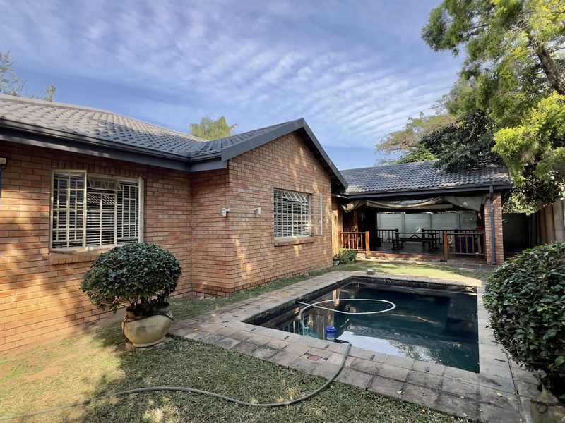 3 Bedroom House to Let in Sonheuwel - Photo 2