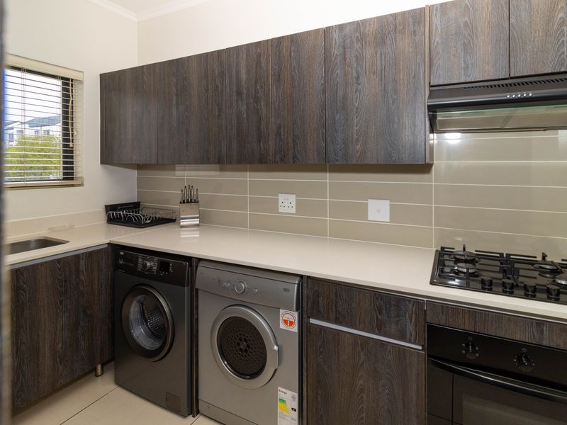 Furnished 3 bedroom apartment in De Velde to rent - Photo 3