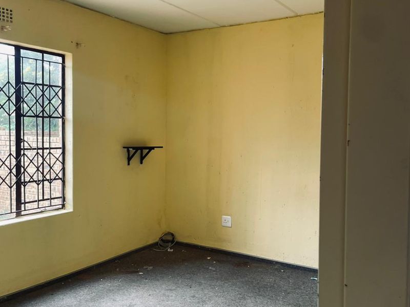 2 Bedroom Ground floor unit for sale - Photo 8