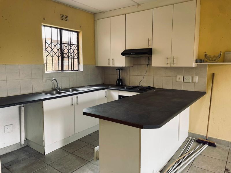 2 Bedroom Ground floor unit for sale - Photo 7