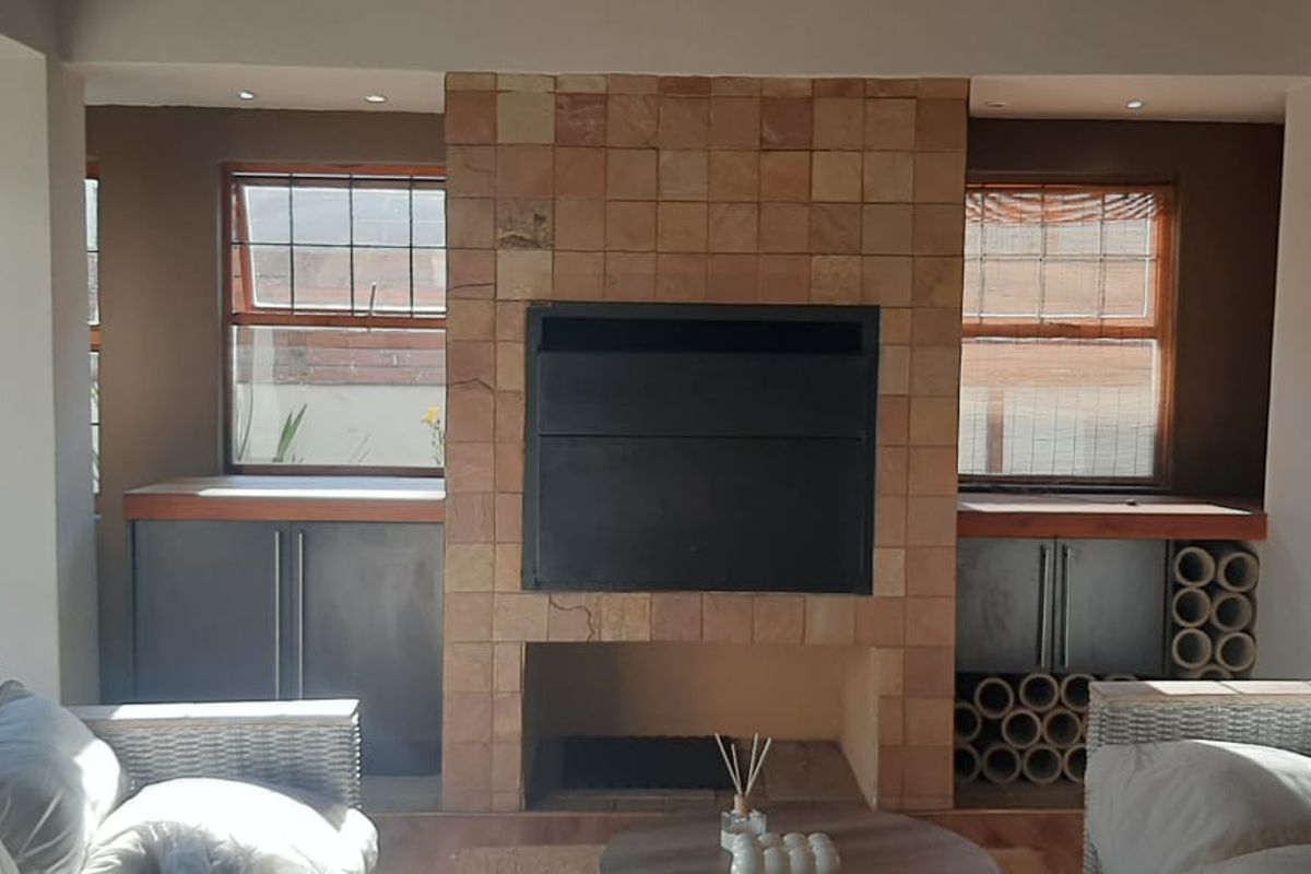 Ultra Modern Home! - Photo 5
