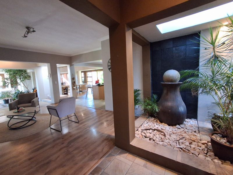 SPACIOUS FAMILY HOME FOR SALE IN GLEN MARAIS 🏡 - Photo 10