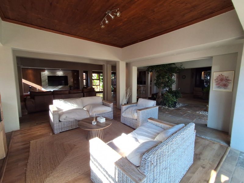 SPACIOUS FAMILY HOME FOR SALE IN GLEN MARAIS 🏡 - Photo 6