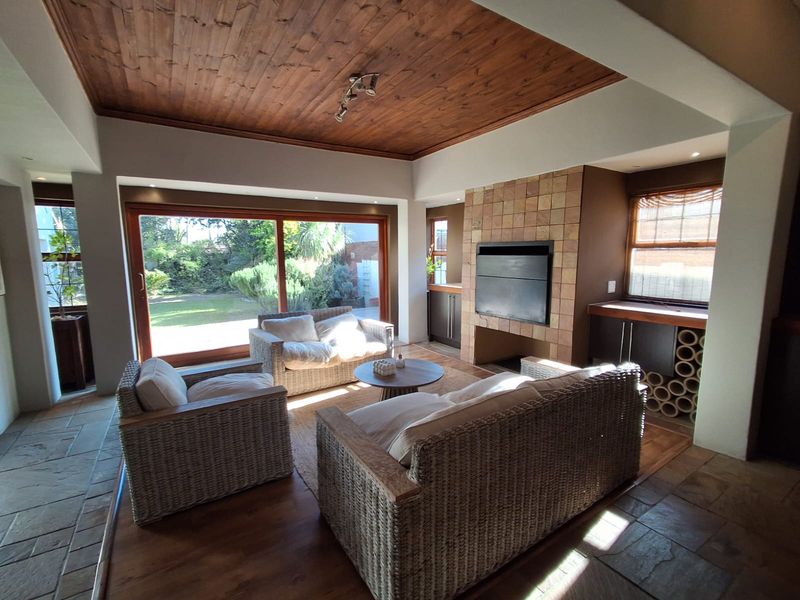 SPACIOUS FAMILY HOME FOR SALE IN GLEN MARAIS 🏡 - Photo 3