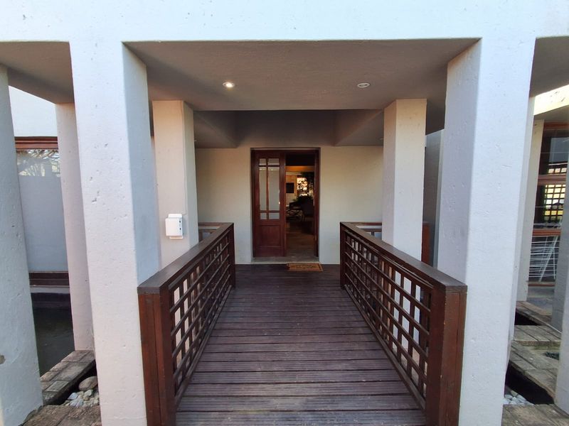 SPACIOUS FAMILY HOME FOR SALE IN GLEN MARAIS 🏡 - Photo 2