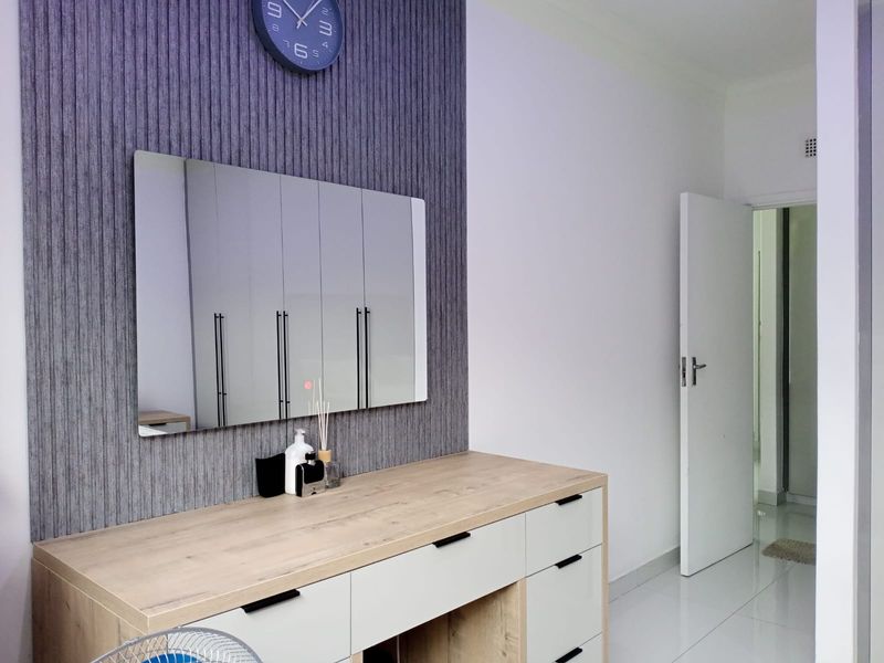 Stylishly Renovated Coastal Apartment in Westbrook - Photo 9