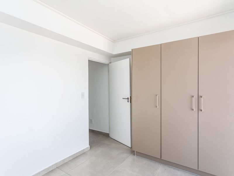Contemporary 2-Bedroom Apartment for Sale - Photo 10