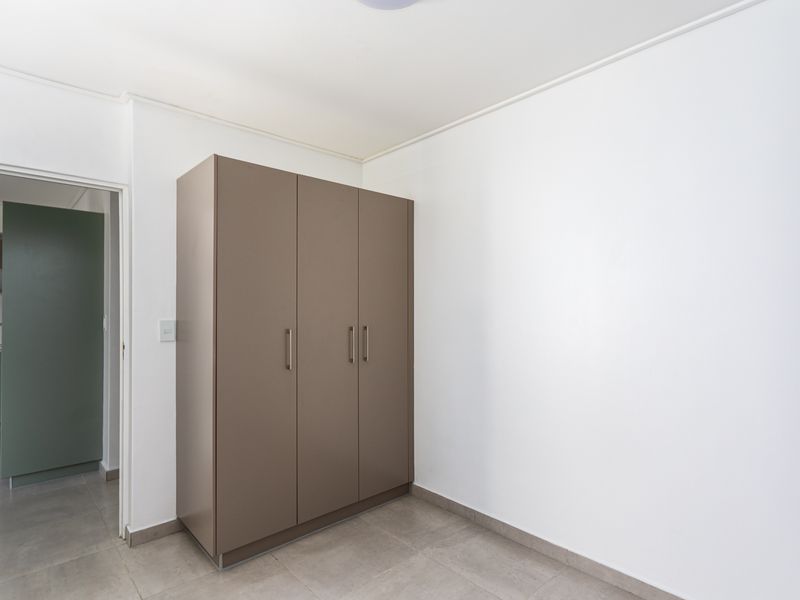 Contemporary 2-Bedroom Apartment for Sale - Photo 7
