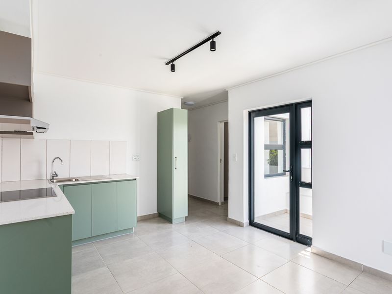 Contemporary 2-Bedroom Apartment for Sale - Photo 2