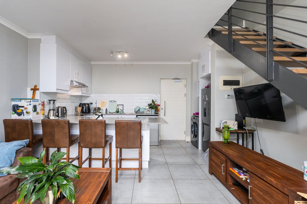 2 Bedroom Duplex Apartment for Sale - Photo 5