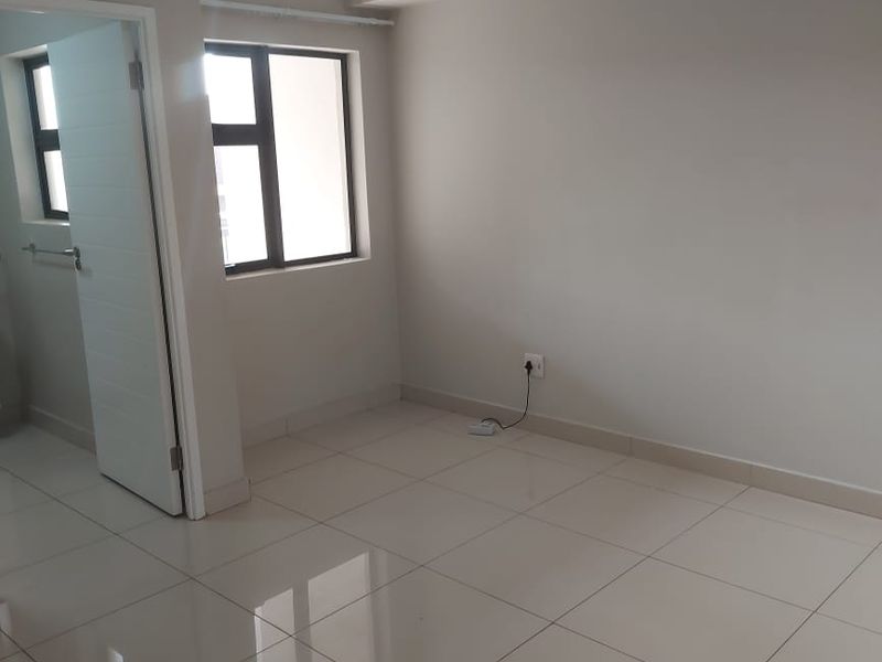 Modern 2-Bedroom Apartment in Ridge Town Central – Prime Location! - Photo 8