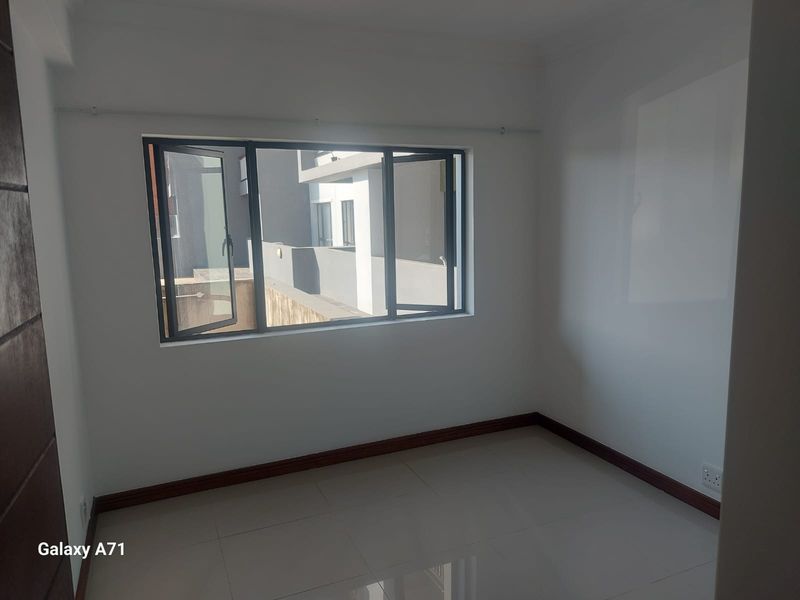 Modern one-bedroom apartment in Park Avenue, Umhlanga Ridge. - Photo 9