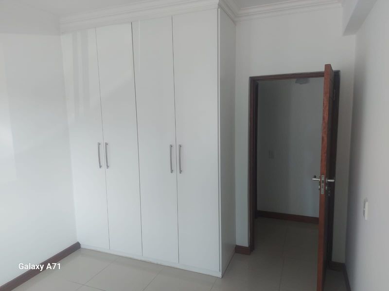 Modern one-bedroom apartment in Park Avenue, Umhlanga Ridge. - Photo 8