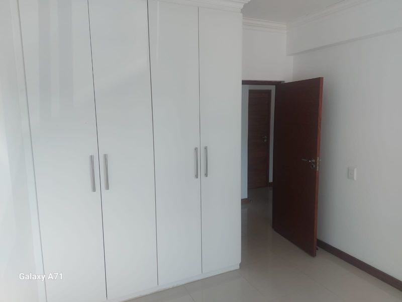Modern one-bedroom apartment in Park Avenue, Umhlanga Ridge. - Photo 6