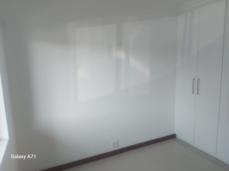 Modern one-bedroom apartment in Park Avenue, Umhlanga Ridge. - Photo 7