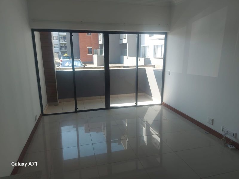 Modern one-bedroom apartment in Park Avenue, Umhlanga Ridge. - Photo 4