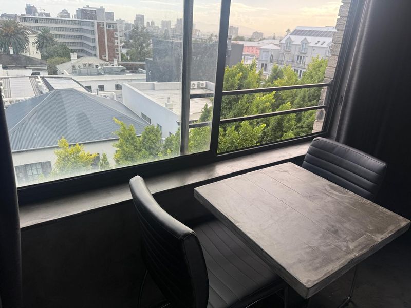 Cosy fully furnished studio in prime location - Photo 2