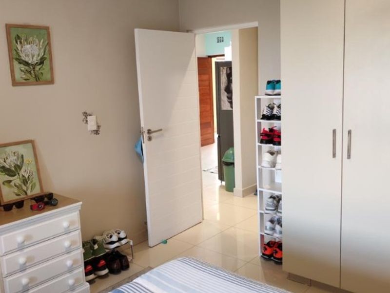 Lovely Furnished 1 Bedroom apartment to rent in Umlanga Ridge - Photo 9