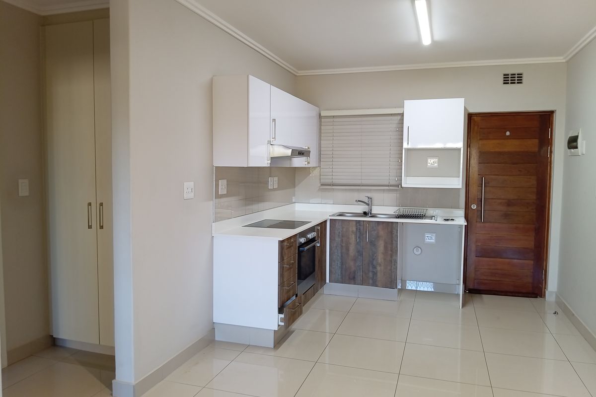 *Modern 1-Bedroom Apartment for Sale – Ridge Town Central, Umhlanga Ridge* - Photo 2