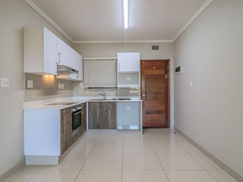 *Modern 1-Bedroom Apartment for Sale – Ridge Town Central, Umhlanga Ridge* - Photo 6
