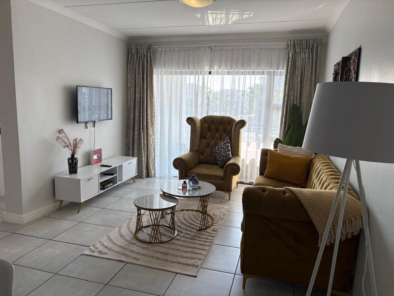 2 Bedroom Apartment - Photo 2