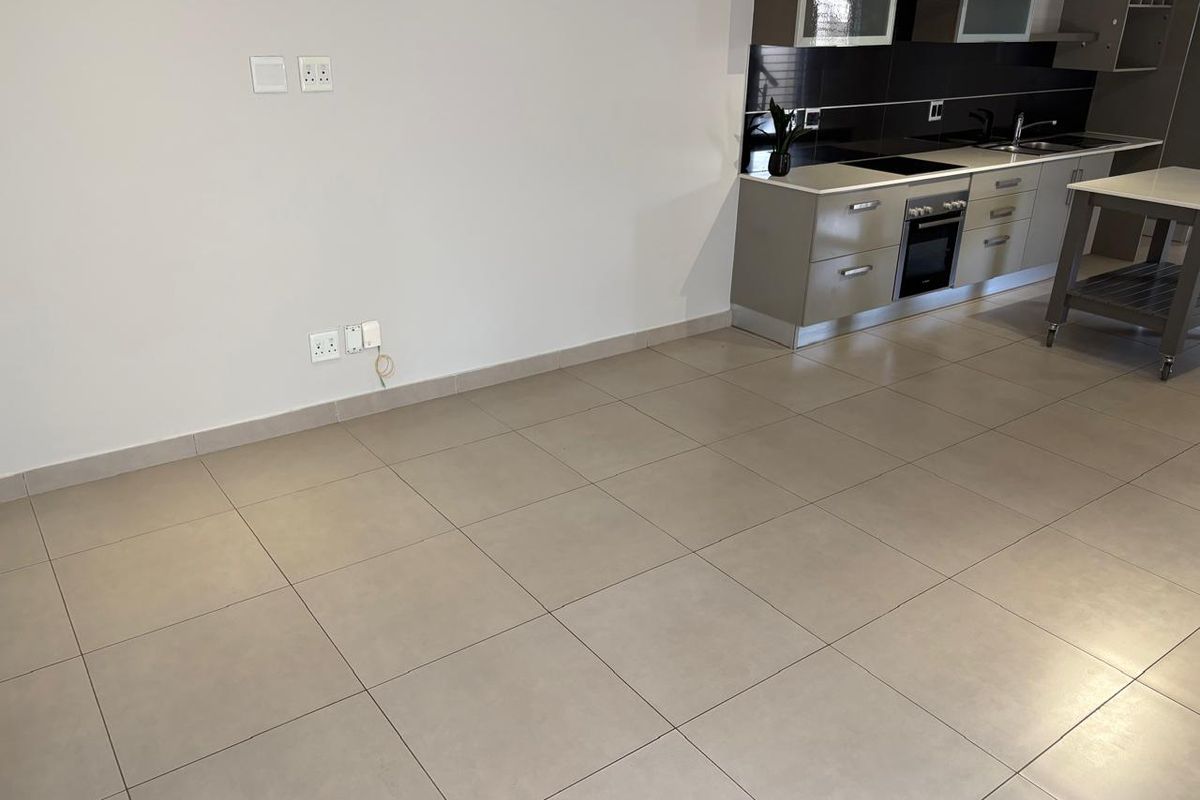 3 Bedroom Duplex - Photo 3