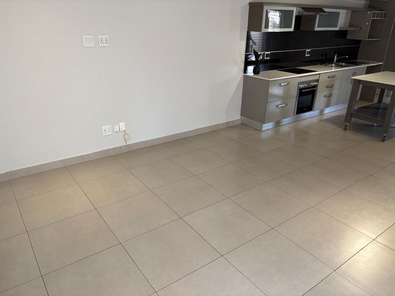 3 Bedroom Duplex - Photo 3