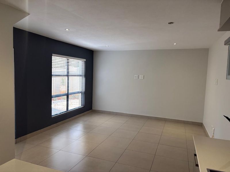 3 Bedroom Duplex - Photo 6