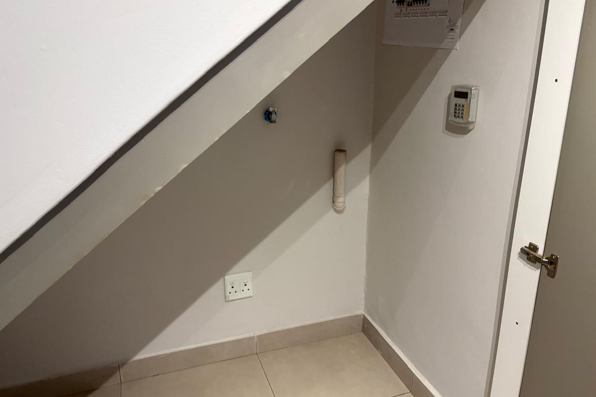 3 Bedroom Duplex - Photo 5