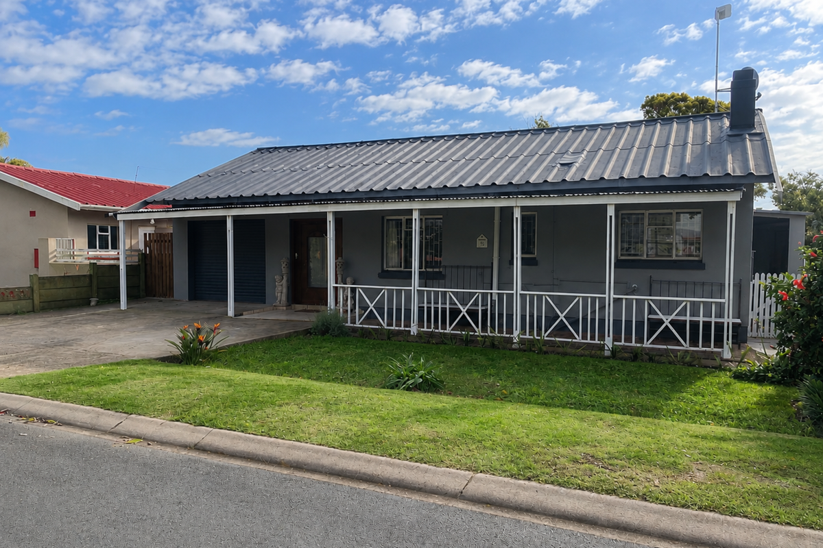 Spacious 4-Bedroom Home Available on a Long Term Lease - Photo 2