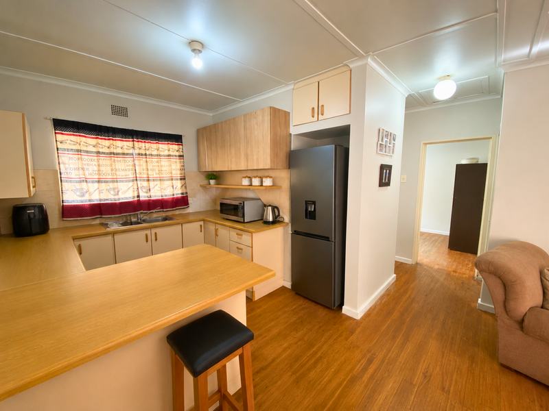 Spacious 4-Bedroom Home Available on a Short-Term Lease - Photo 7