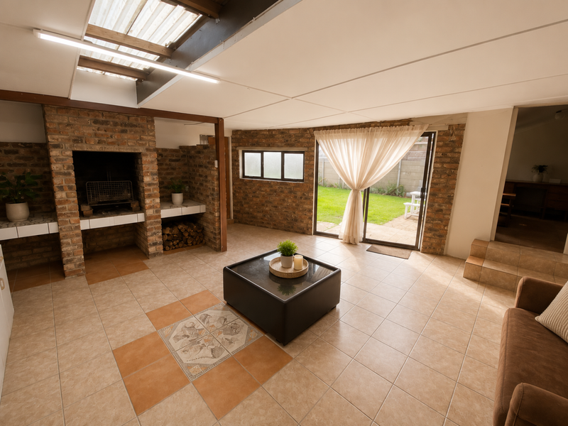 Spacious 4-Bedroom Home Available on a Short-Term Lease - Photo 4