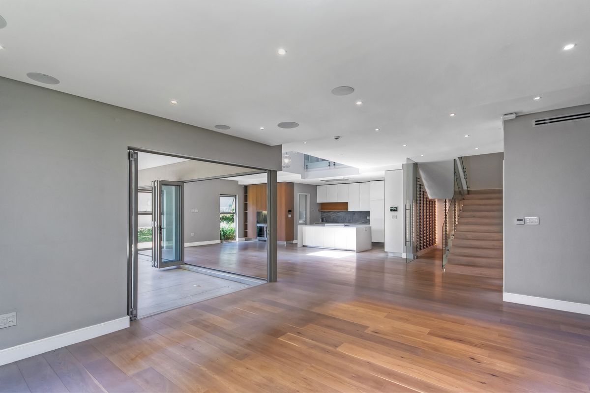 4/5 rn ENSUITE NICHE LUXURY HOME - Photo 2