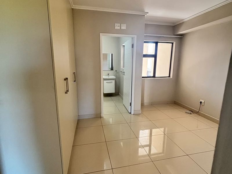Headline: 🏙️ Umhlanga Ridge Gem – 2 Bed, 2 Bath – R14,000/m - Photo 10