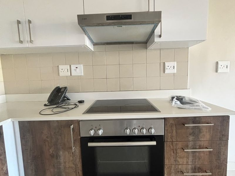 Headline: 🏙️ Umhlanga Ridge Gem – 2 Bed, 2 Bath – R14,000/m - Photo 6