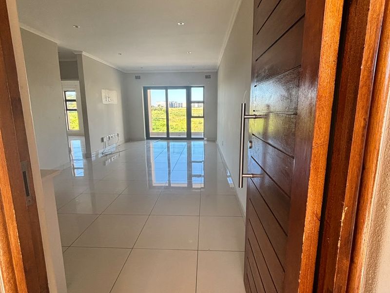 Headline: 🏙️ Umhlanga Ridge Gem – 2 Bed, 2 Bath – R14,000/m - Photo 4