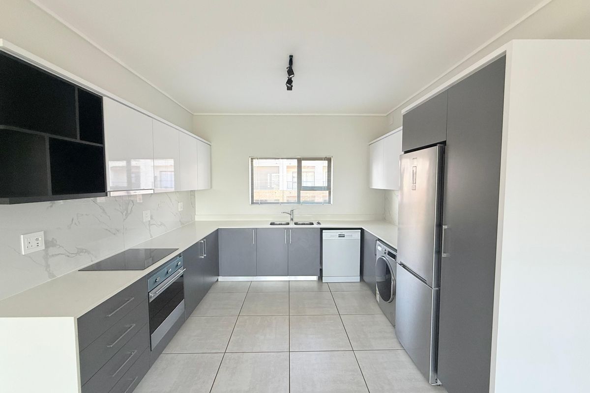 Spacious 2-Bedroom, 2-Bathroom Garden Apartment – Izinga Eco Estate, Umhlanga - Photo 5