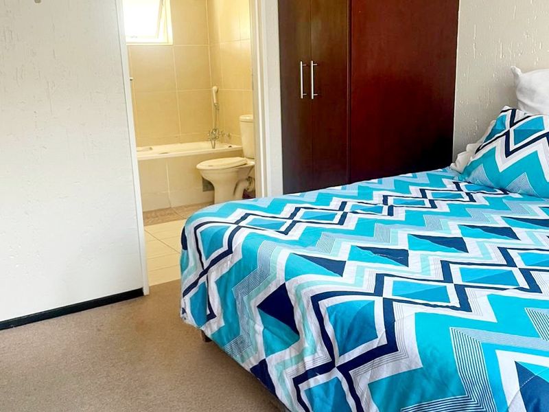 High-Yield Investment: Secure 1-Bedroom Apartment on 3rd Floor with Excellent Existing Tenant - Photo 8