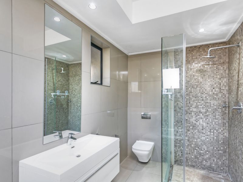 Crisp Clean 2 Bed 2 Bath Beauty - Photo 9