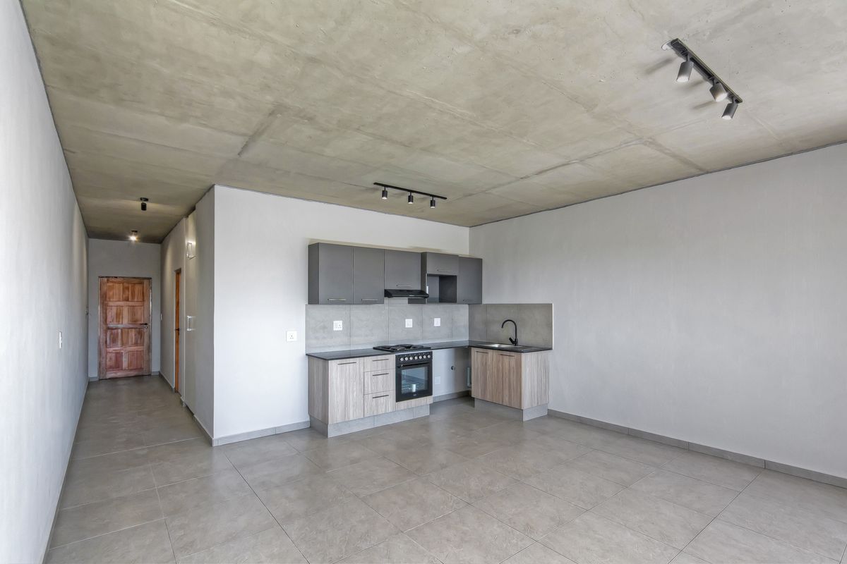 Why live in a shoebox !! 95 sqm one bedroom - Photo 4