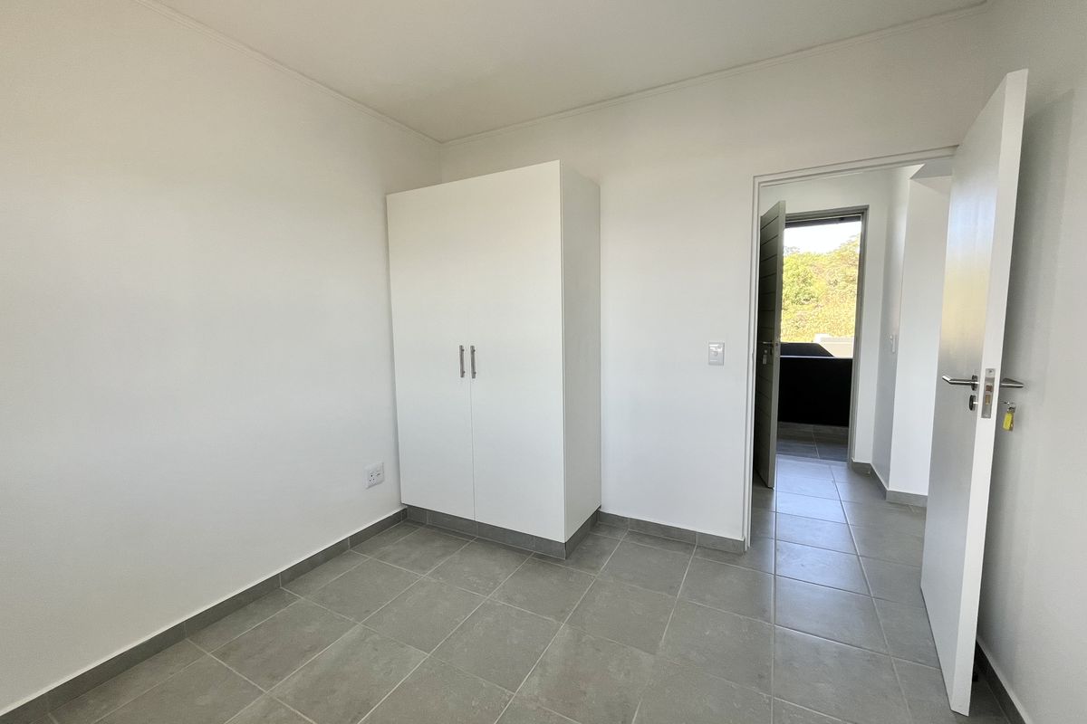 Brand-New Top Floor Living in Sheffield Hills - Photo 5