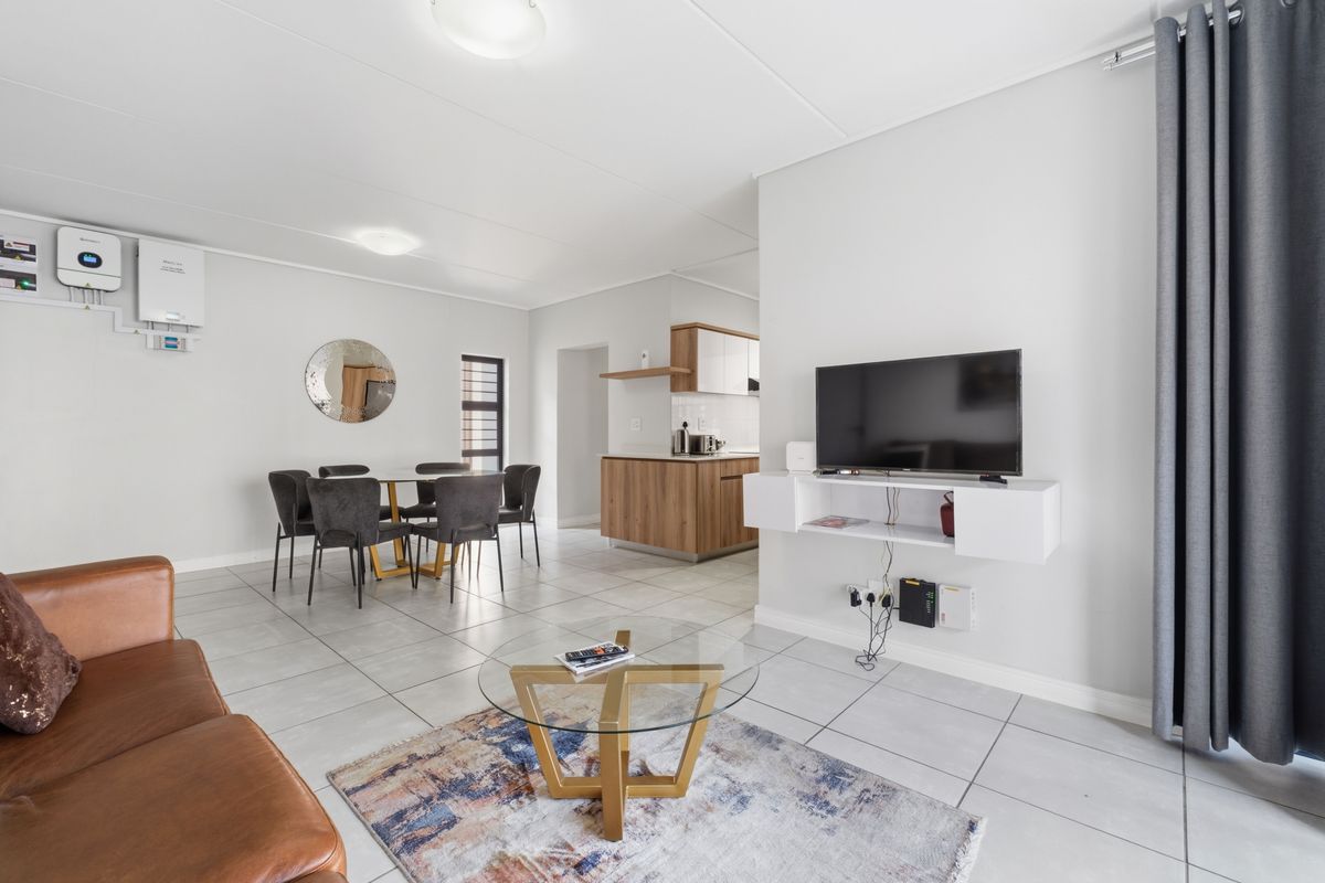 SOLE MANDATE | Experience the Best of Ballito Hills Living - Photo 3