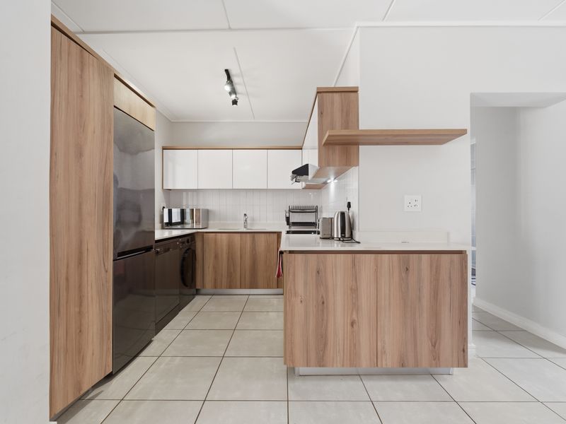 NEW SOLE MANDATE | Modern Coastal Living with Exceptional Lifestyle Amenities - Photo 8