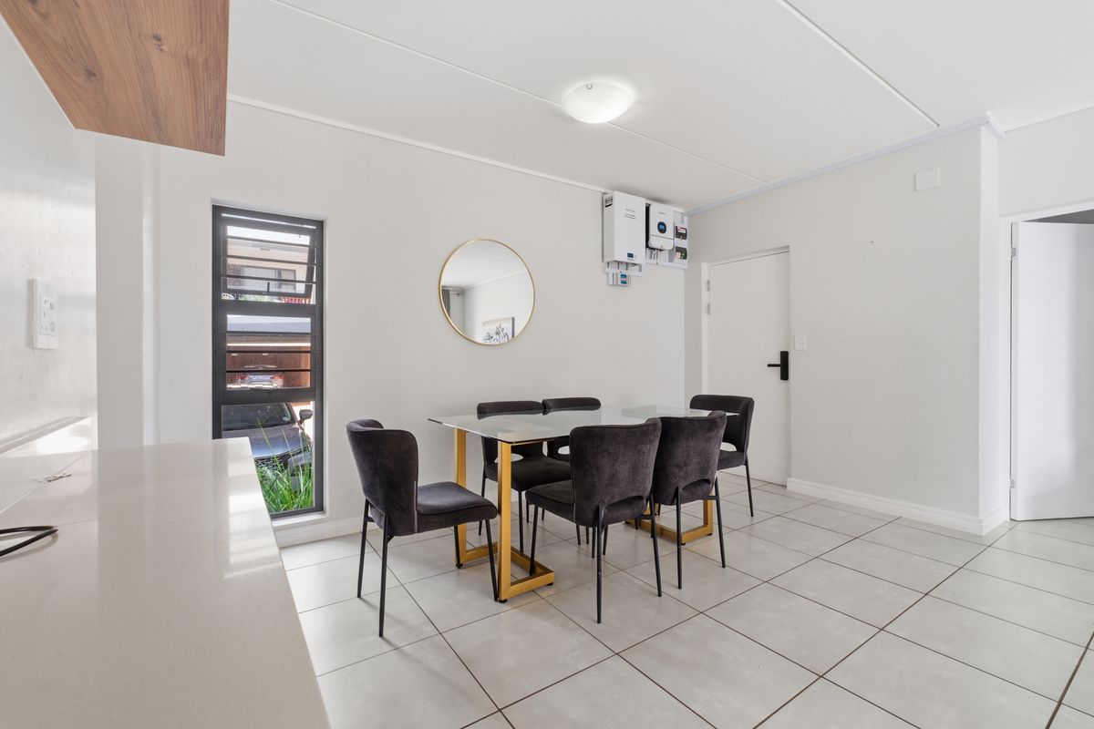 NEW SOLE MANDATE | Modern Coastal Living with Exceptional Lifestyle Amenities - Photo 5