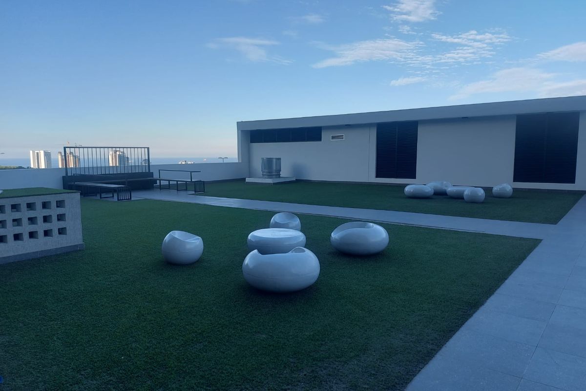 Luxury Coastal Living in Umhlanga Ridgeside - Photo 3