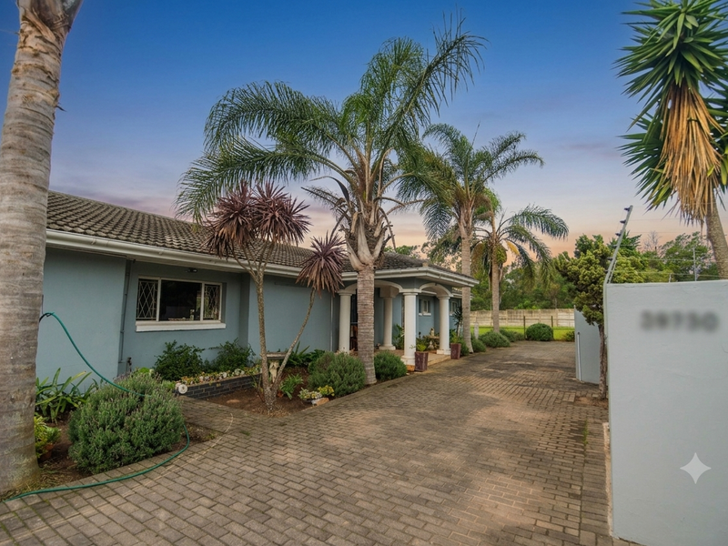 Unrivaled Landmass and Strategic Dual-Utility in Sunridge Park - Photo 3